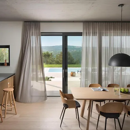 Tatil Evi Pine Tree *